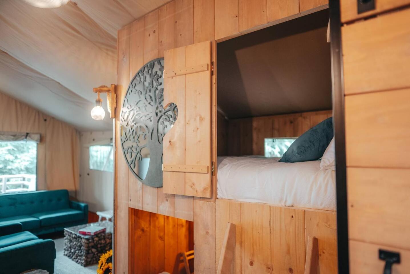 Cosy Forest Lodge Penrhos  외부 사진