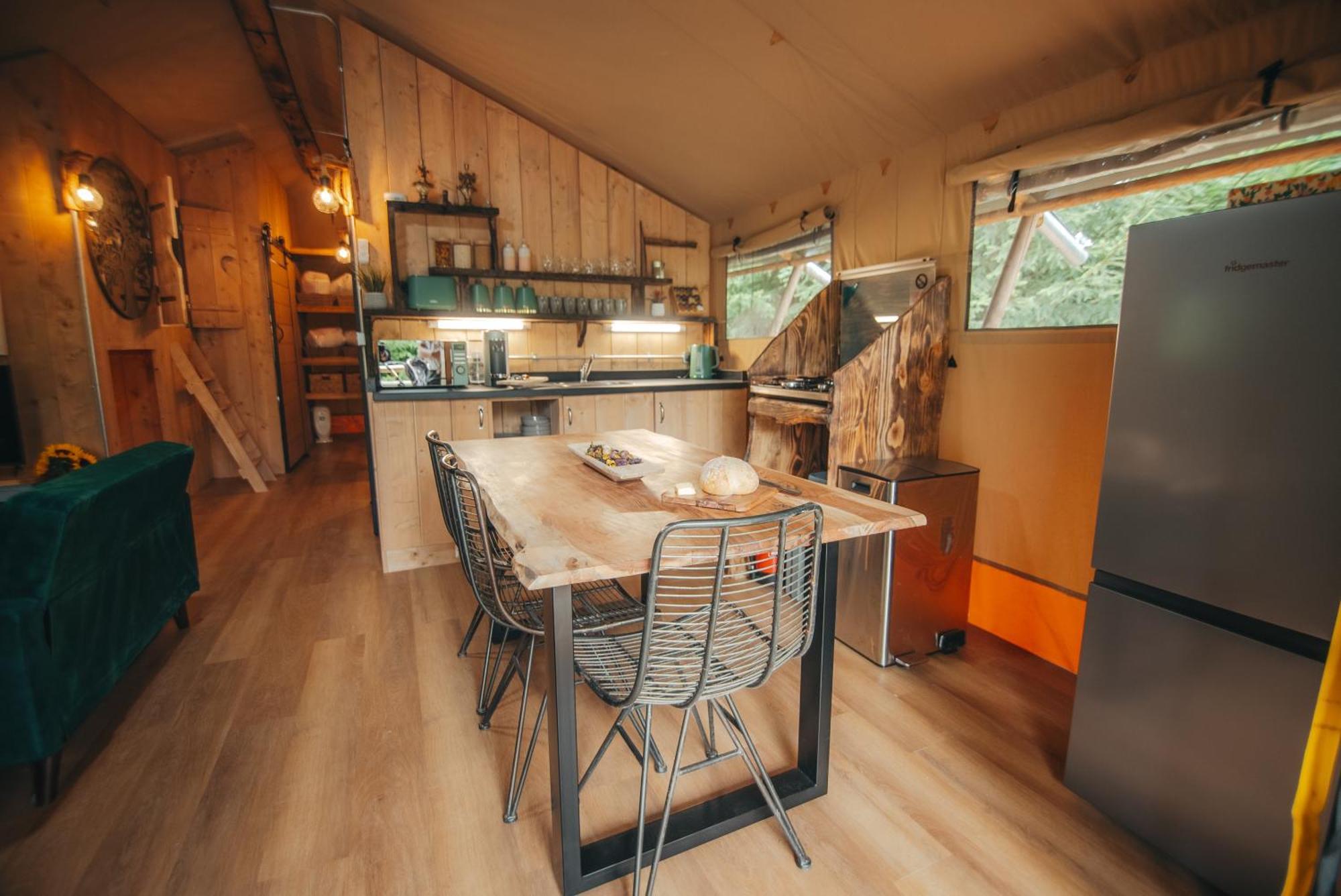 Cosy Forest Lodge Penrhos  외부 사진