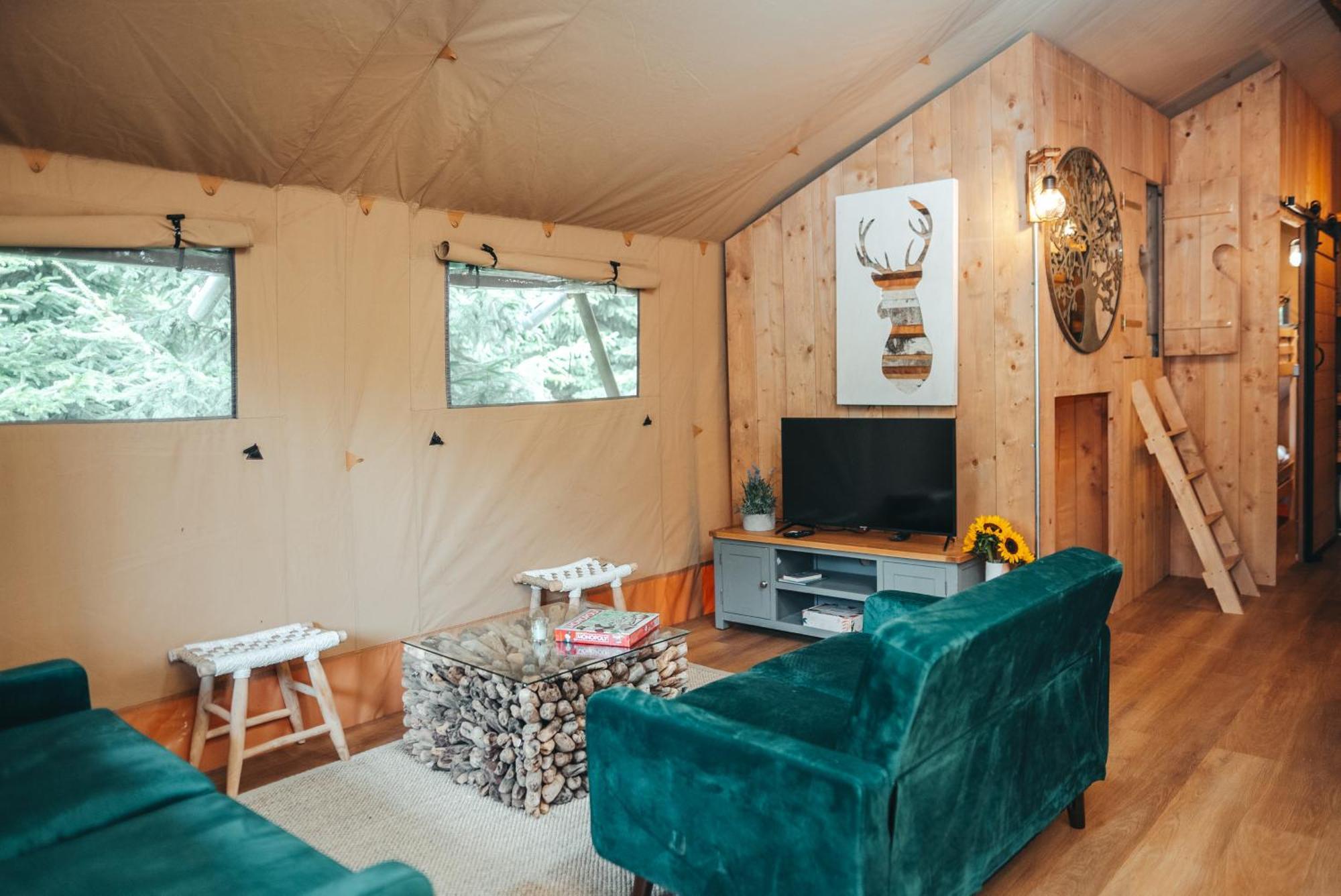 Cosy Forest Lodge Penrhos  외부 사진
