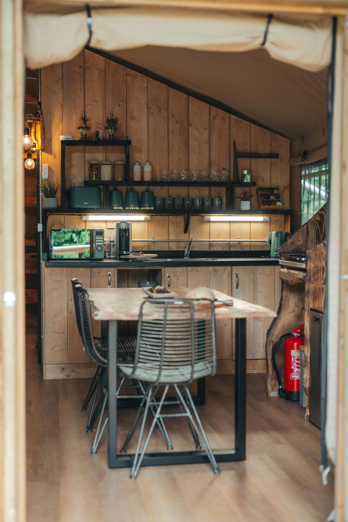 Cosy Forest Lodge Penrhos  외부 사진